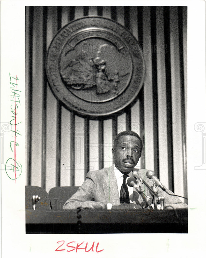 1989 Press Photo Detroit schools superintendent Arthur - Historic Images