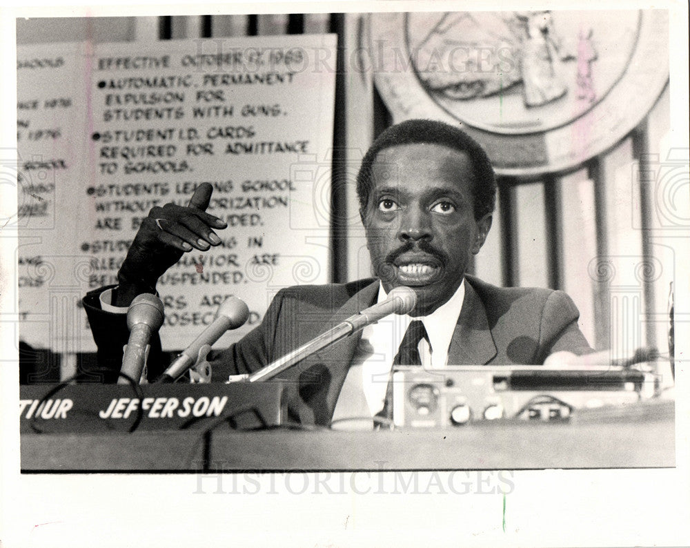 1983 Press Photo Detroit School Superintendend Reforms - Historic Images