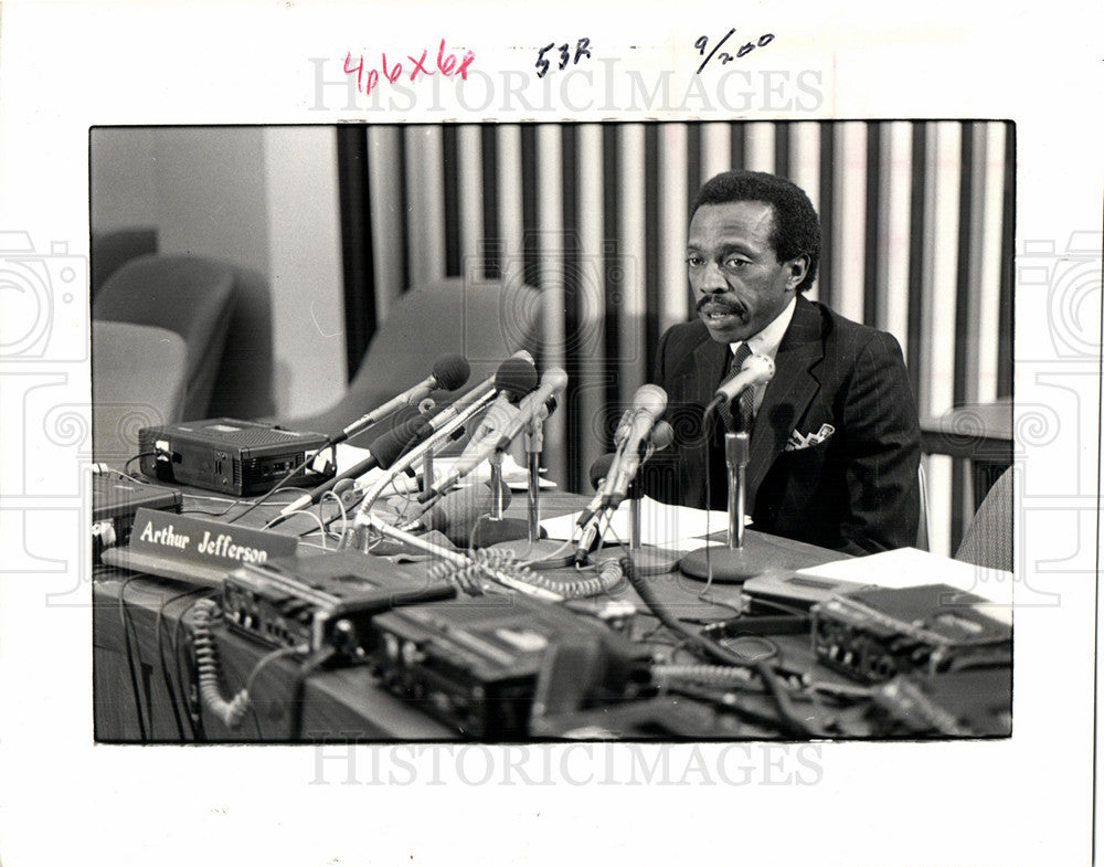 1981 Press Photo Arthur Jefferson Detroit Public School - Historic Images