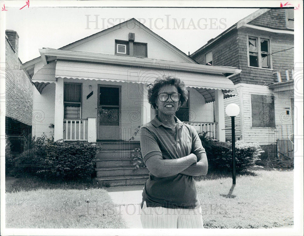 1988 Press Photo buy abandoned homes,REACH, renovating - Historic Images