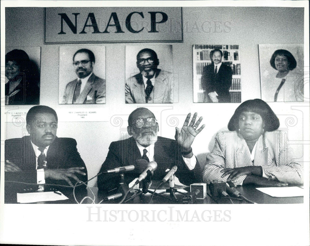 1992 Press Photo Arthur L. Johnson President - Historic Images