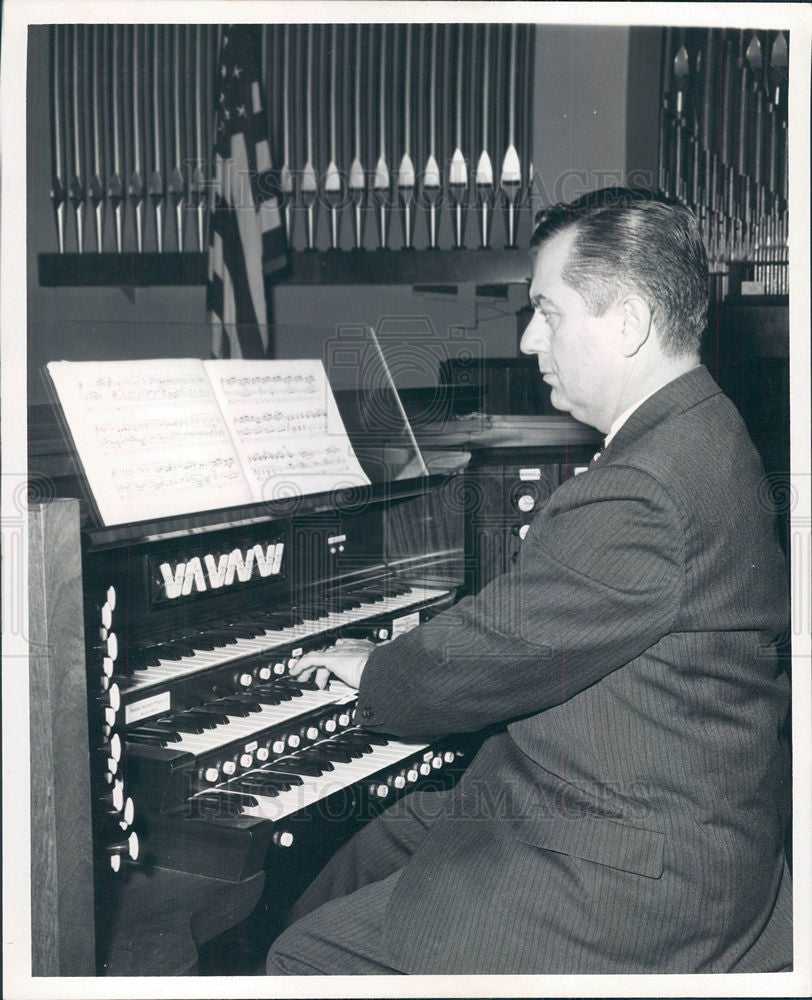 1961 Press Photo Malcolm Johns Wayne State Music Organ - Historic Images