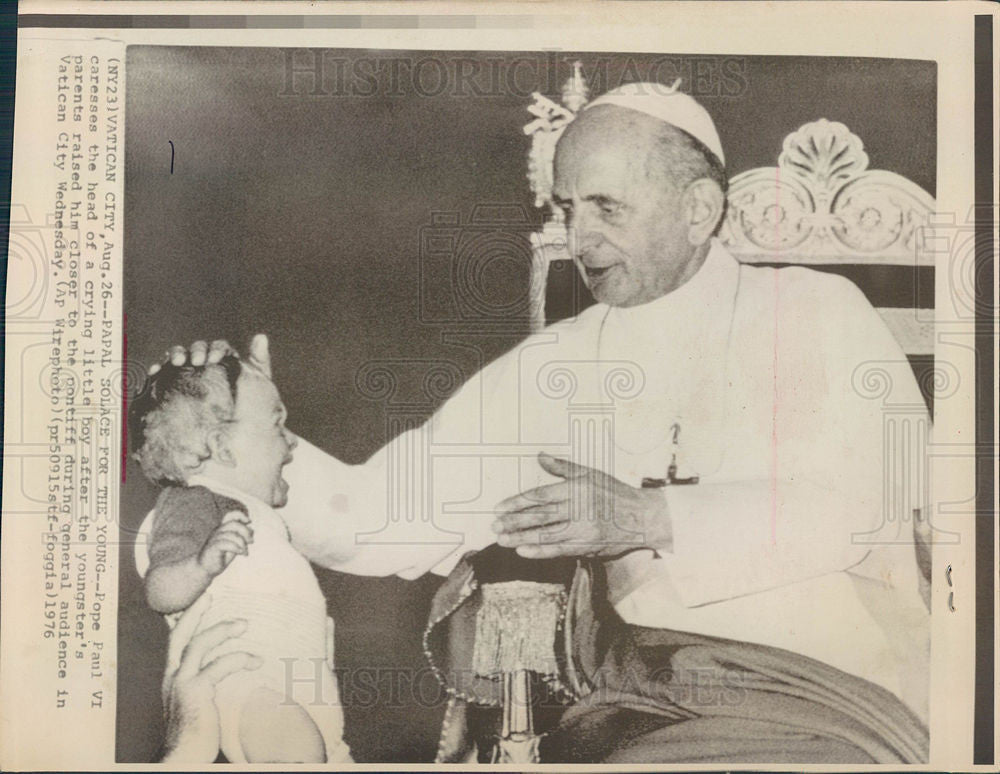 1976 Press Photo Pope Paul VI Vatican City Child Rome - Historic Images