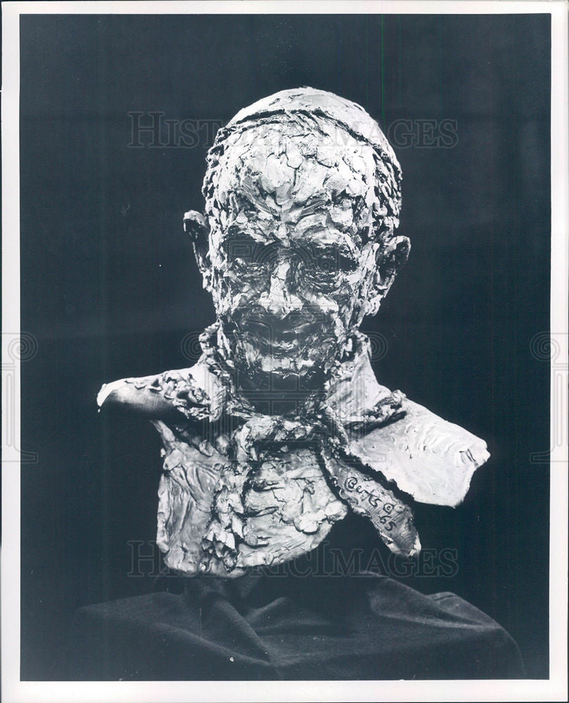 1965 Press Photo Pope Paul VI sculpture Robert Berks - Historic Images