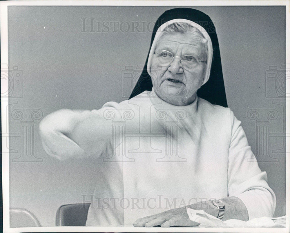 1971 Press Photo Sister Ann Joachin - Historic Images