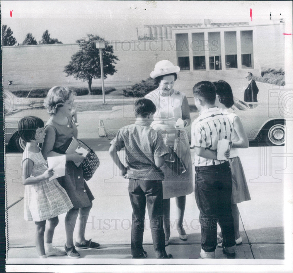 1965 Press Photo Eisenhower Library Lady Bird Johnson - Historic Images