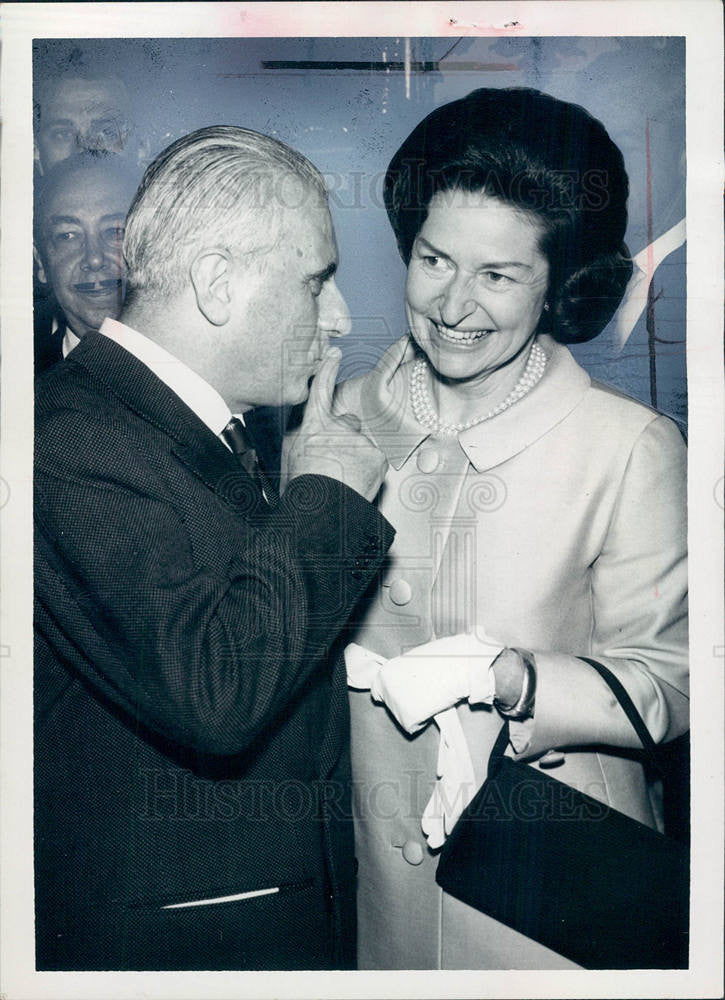 1965 Press Photo Lyndon Johnson embassy reception - Historic Images