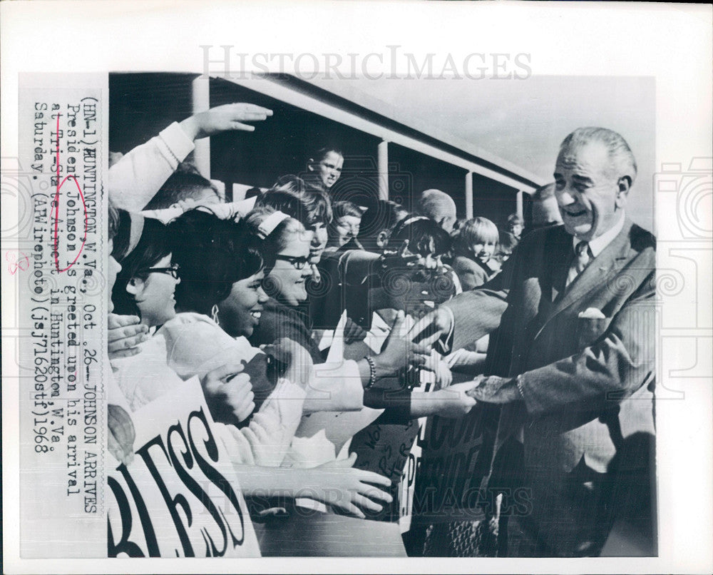 1964 Press Photo President Johnson Huntington W VA - Historic Images