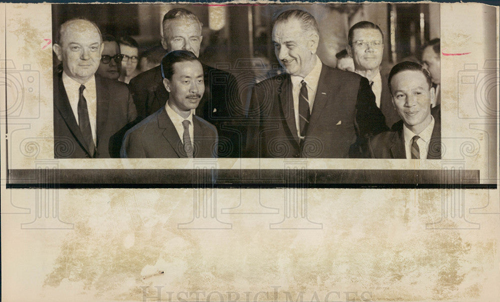 1966 Press Photo Lyndon Johnson Nguyen Cao Ky - Historic Images