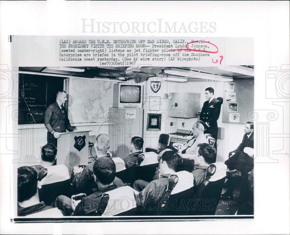 1967 Press Photo President Lyndon Johnson Jet Pilots - Historic Images