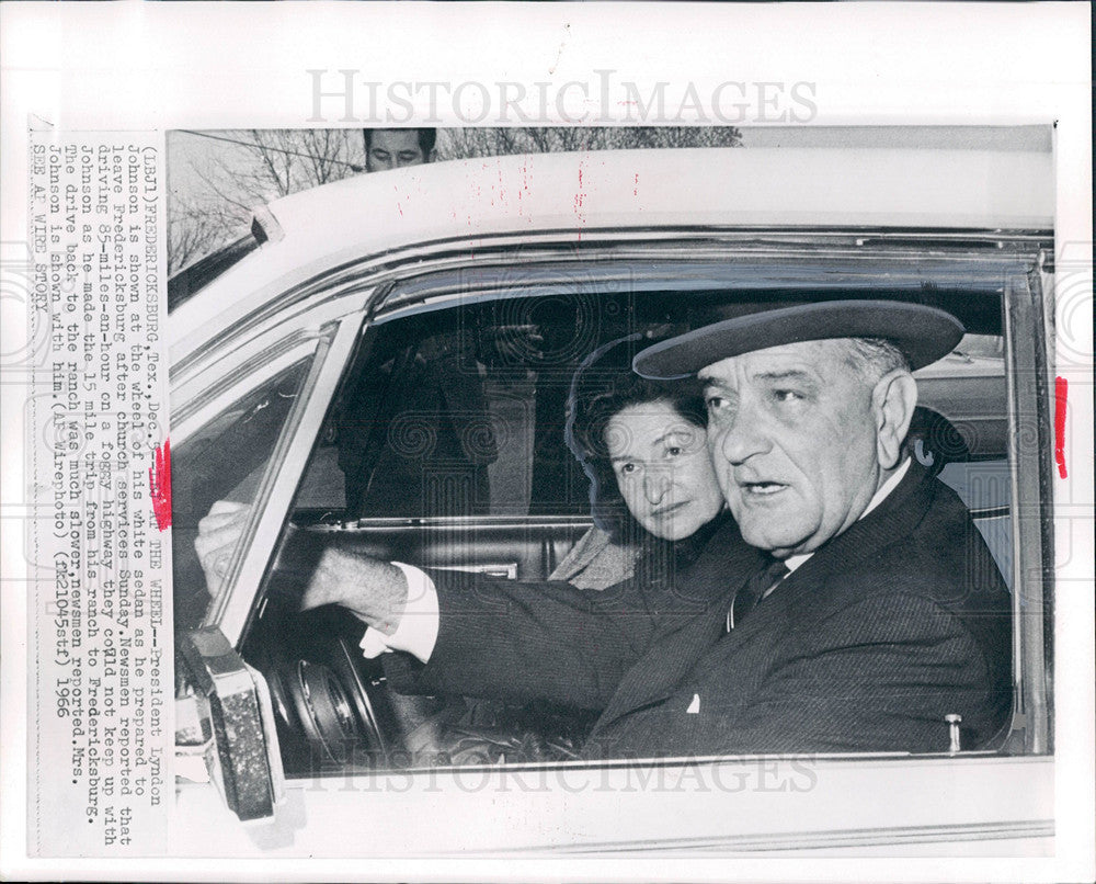 1966 Press Photo President Lyndon Johnson At The Wheel - Historic Images