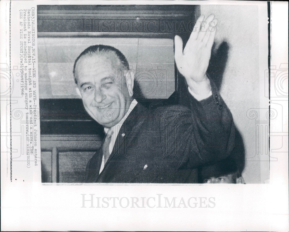 1966 Press Photo President Johnson Bethesda Hospital - Historic Images