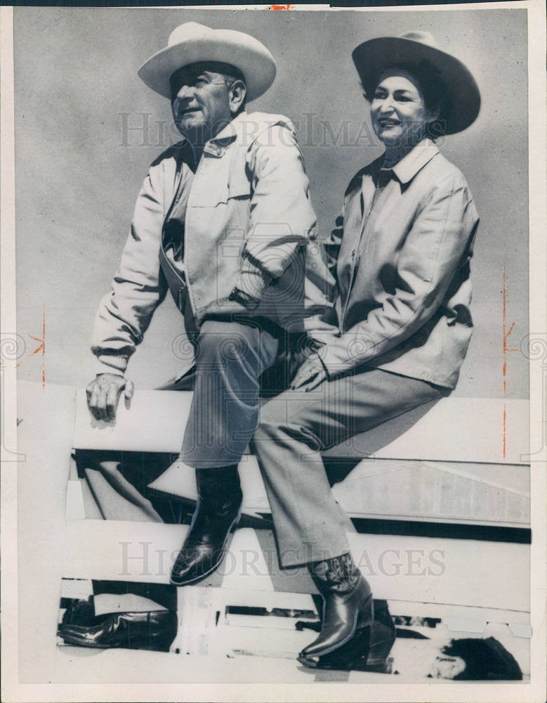 1964 Press Photo Lady Byrd Johnson Lyndon Wife Texas - Historic Images