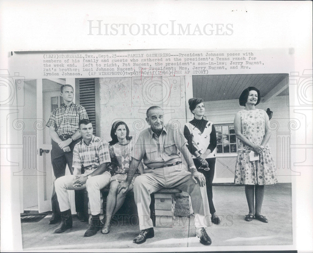 1966 Press Photo President Johnson Stonewall Texas - Historic Images