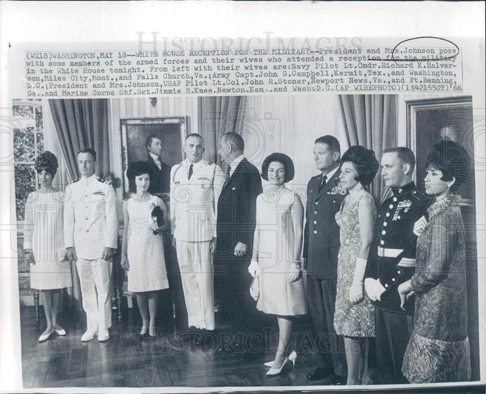 1966 Press Photo President Johnson military reception - Historic Images