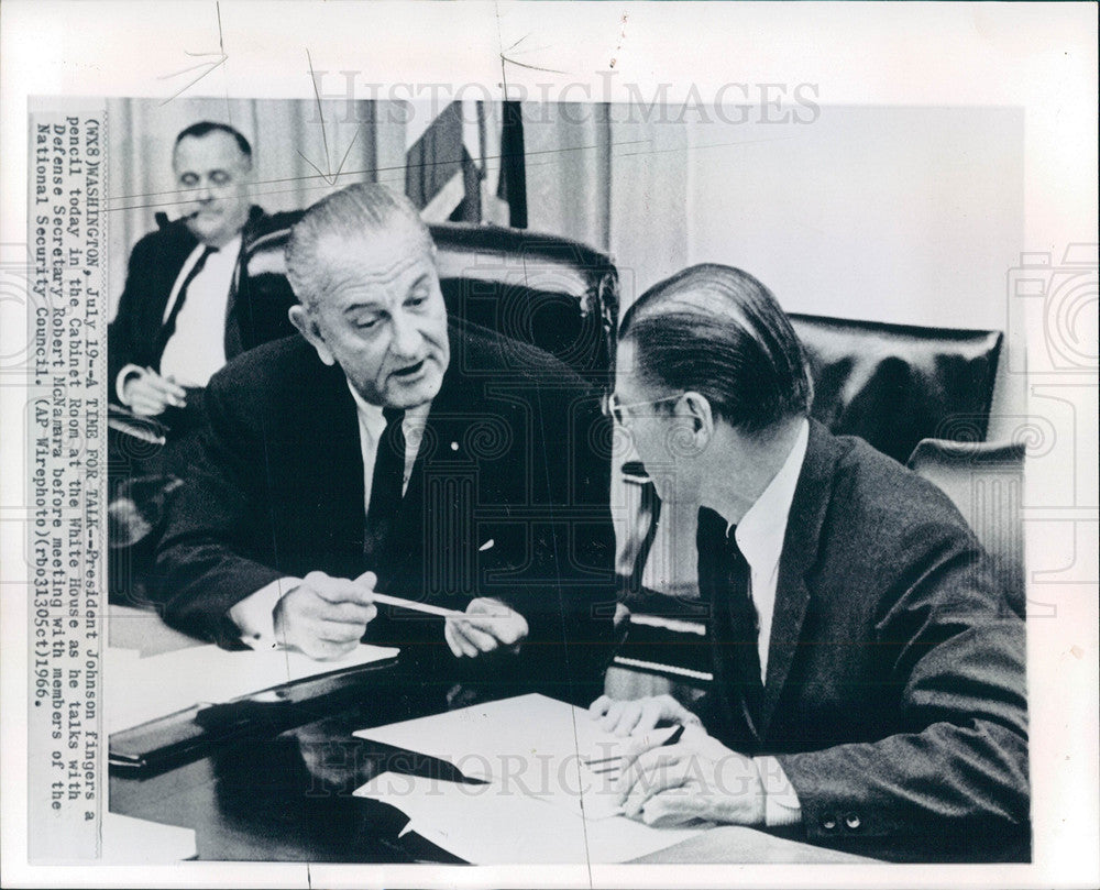 1966 Press Photo Washington President Johnson McNamara - Historic Images