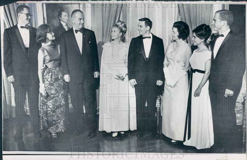 1966 Press Photo Blue Room President Johnson - Historic Images