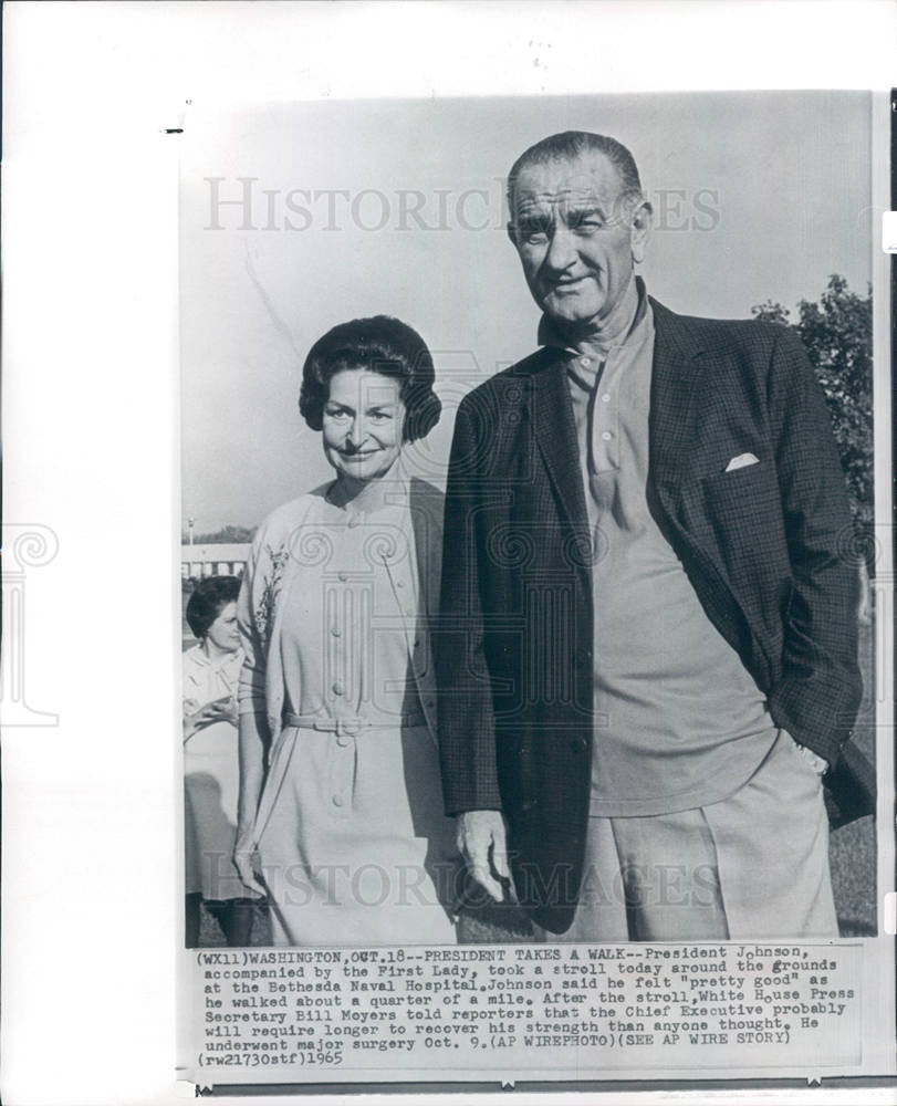 1965 Press Photo President Johnson took a stroll today - Historic Images