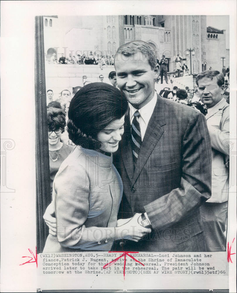 1966 Press Photo Luci Johnson Patrick Nugent rehearsal - Historic Images