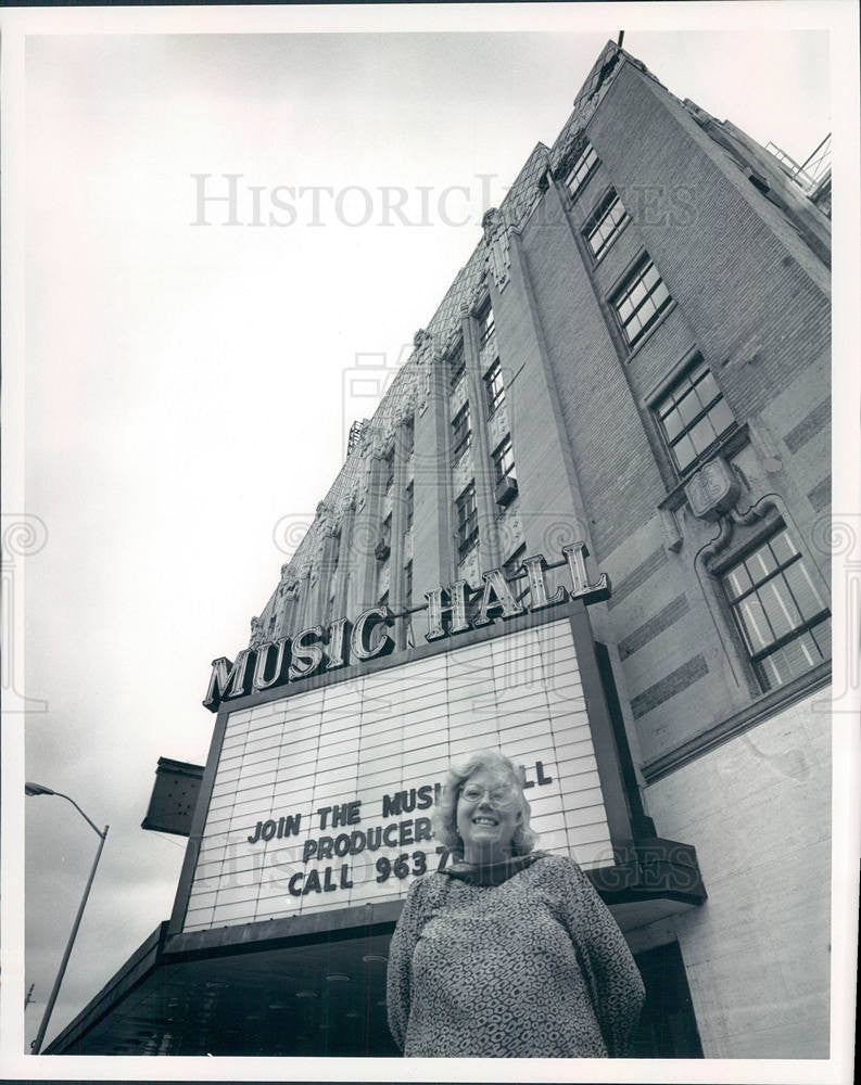 1990 Press Photo Kimberly Johnson Music Hall Detroit - Historic Images