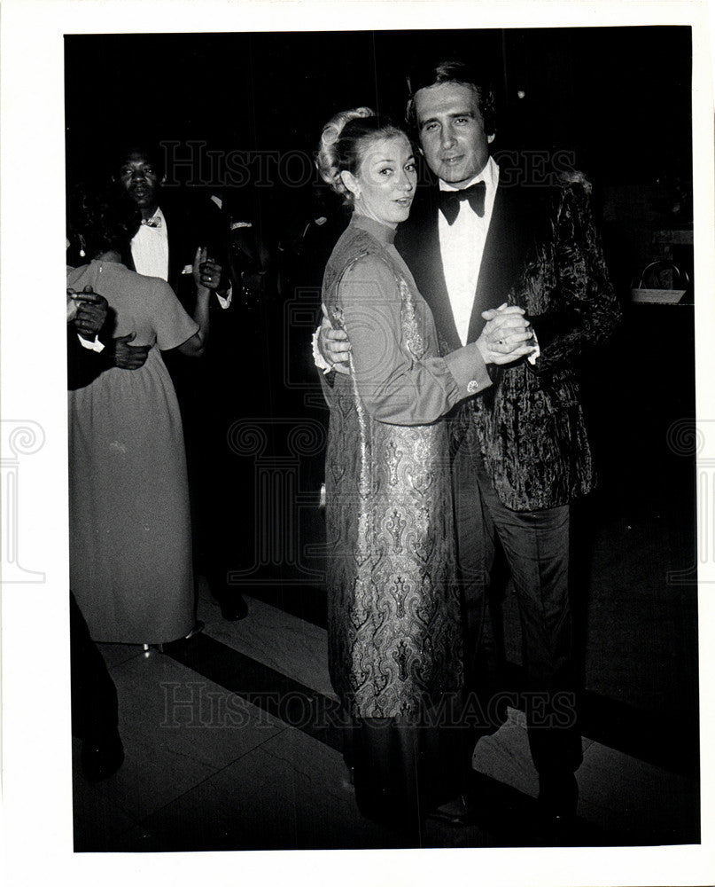 Press Photo Chrystine Jones Robert Zeff - Historic Images