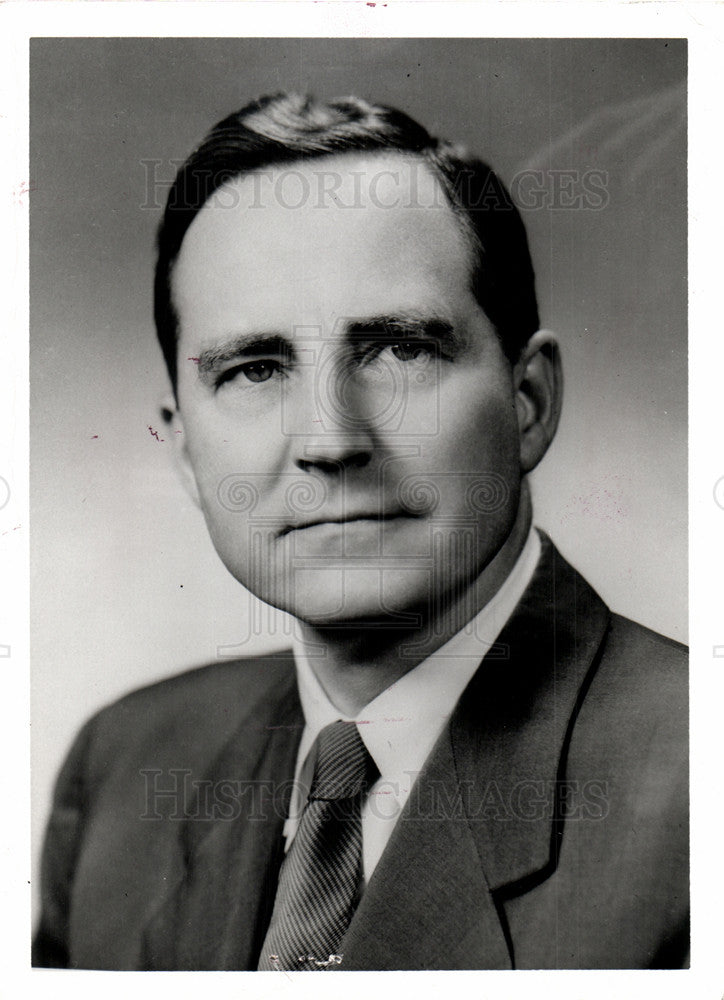 1960 Press Photo RALPH T. MC ELVENNY, JR, ESTABROOK - Historic Images