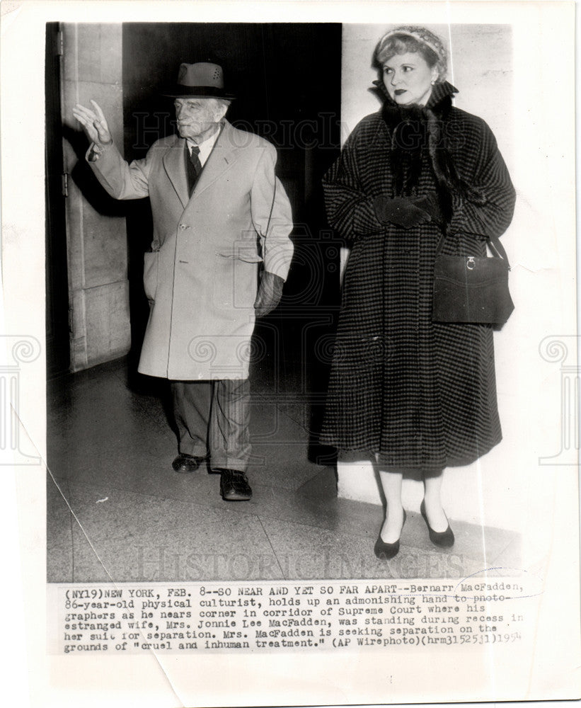 1954 Press Photo Bernarr MacFadden. Jonnie, Separation - Historic Images