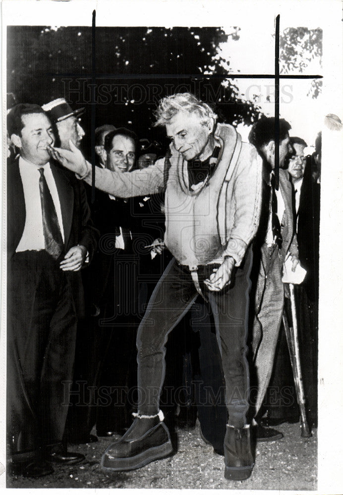 1952 Press Photo Bernarr MacFadden  84 parachute Seine - Historic Images