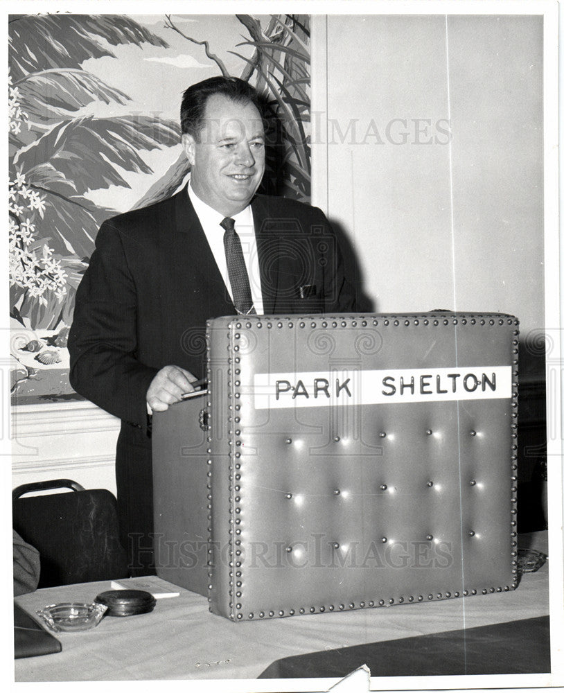 1964 Press Photo James McGahey President Plant Guards - Historic Images