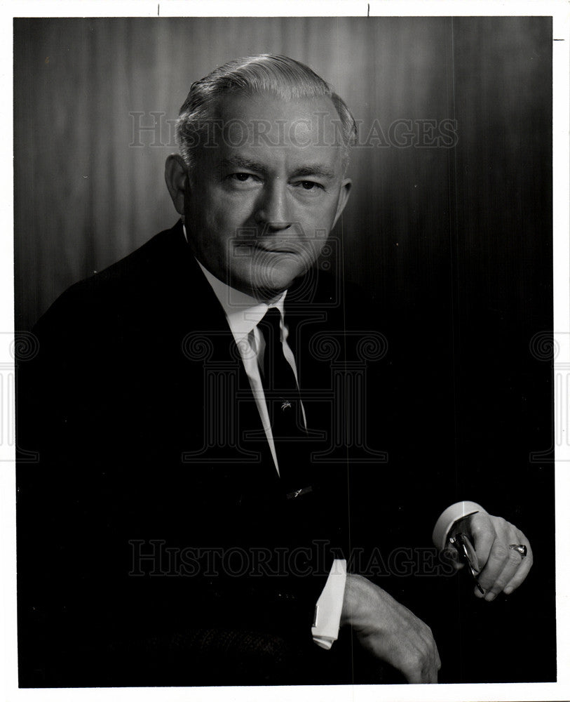 1960 Press Photo Gerald J Lynch Ford Motor Co - Historic Images