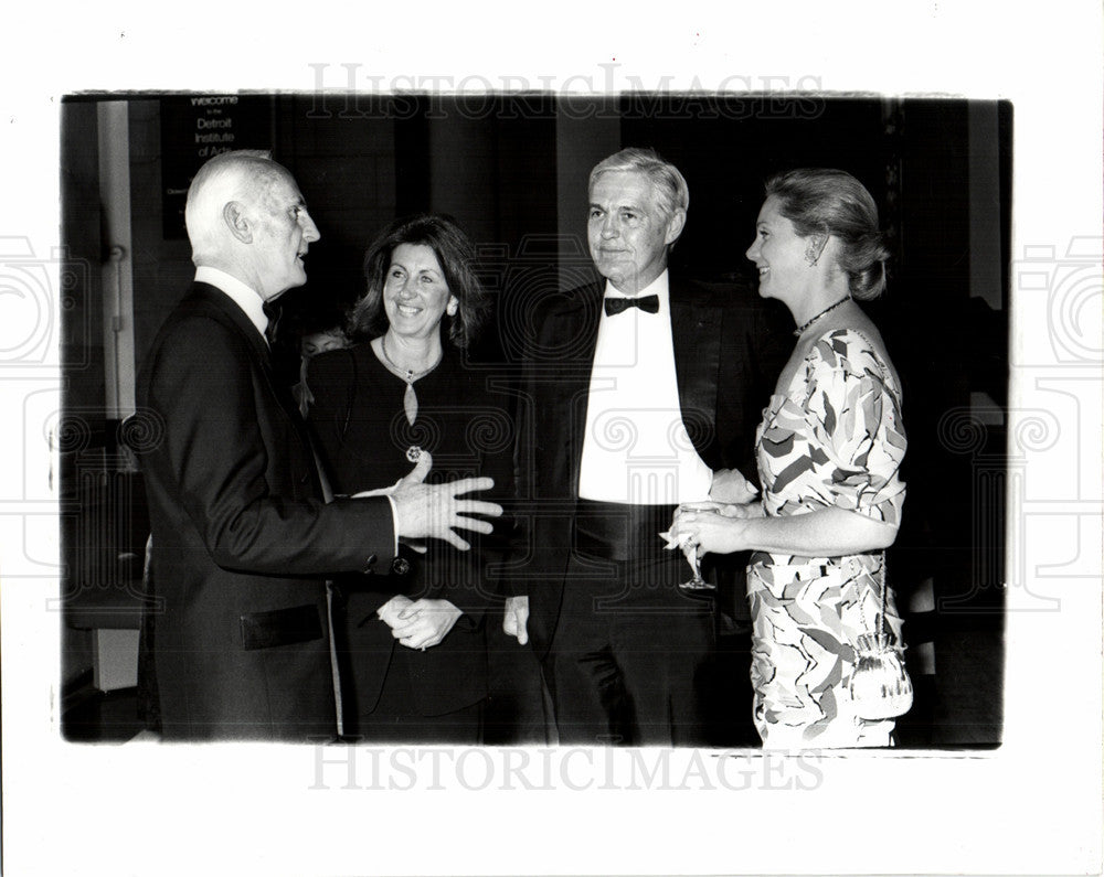 1992 Press Photo chuck jordan robert lutz gm detroit - Historic Images