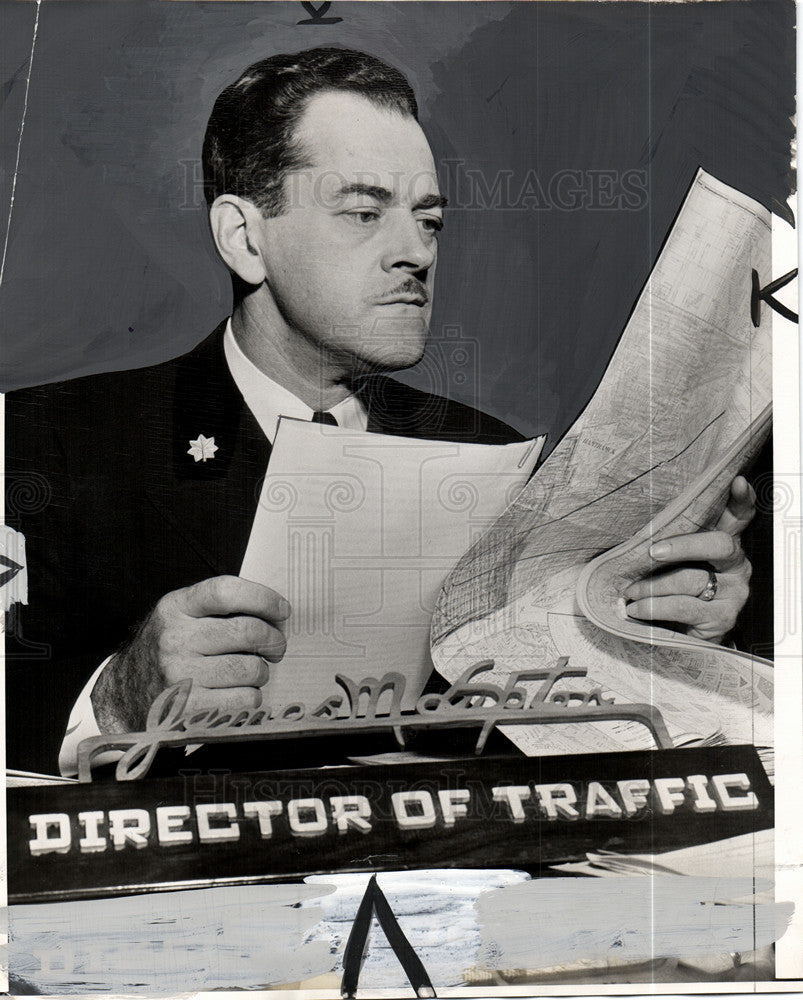 1947 Press Photo James Lupton Director Traffic Detroit - Historic Images