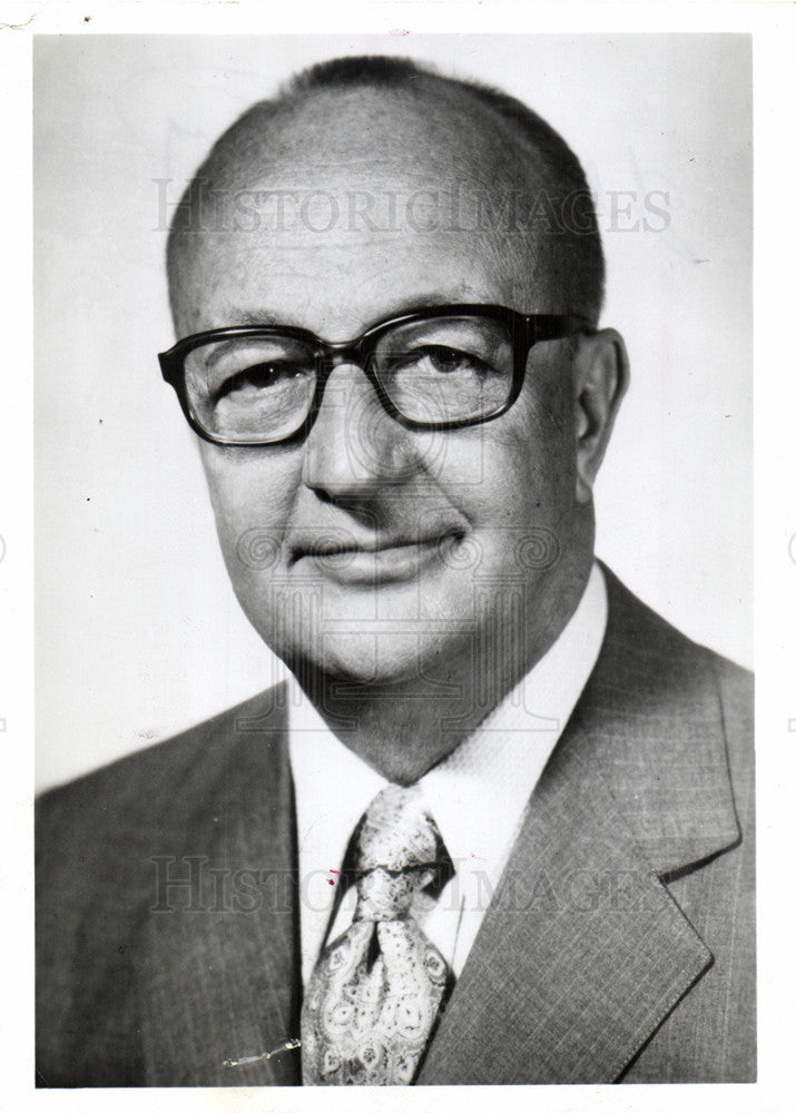 1974 Press Photo William V. Luneburg Director of BC - Historic Images