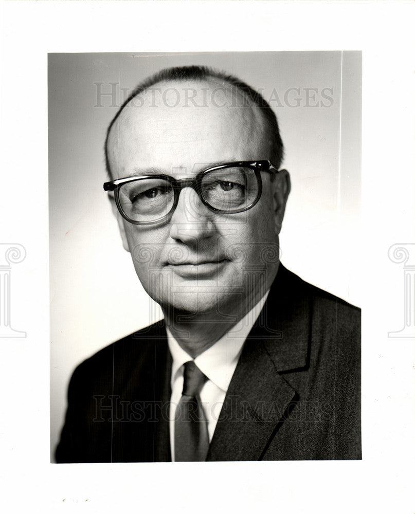 1963 Press Photo William Vice pres American Motors Corp - Historic Images