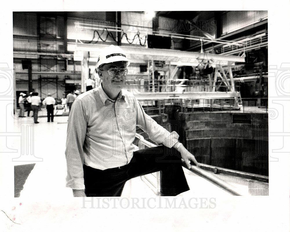 1983 Press Photo Walter McCarthy Jr nuclear power plant - Historic Images