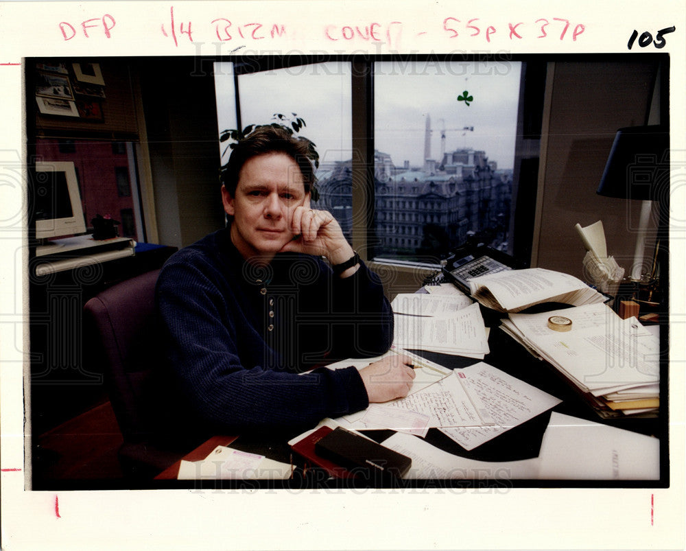 1993 Press Photo tim mccarthy nissan office lobbyist - Historic Images