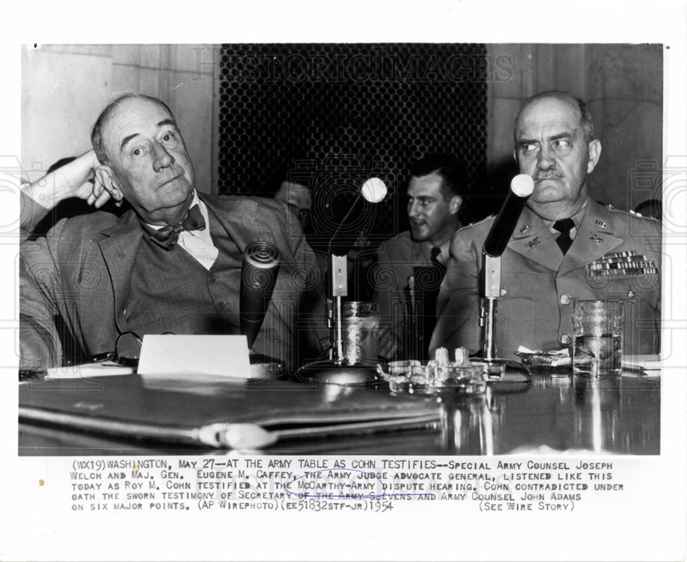 1954 Press Photo Joseph Welch Eugene Caffey hearing - Historic Images