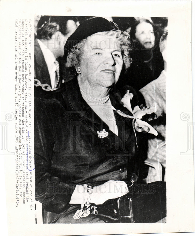 1954 Press Photo Mrs John McGraw Giants World Series - Historic Images