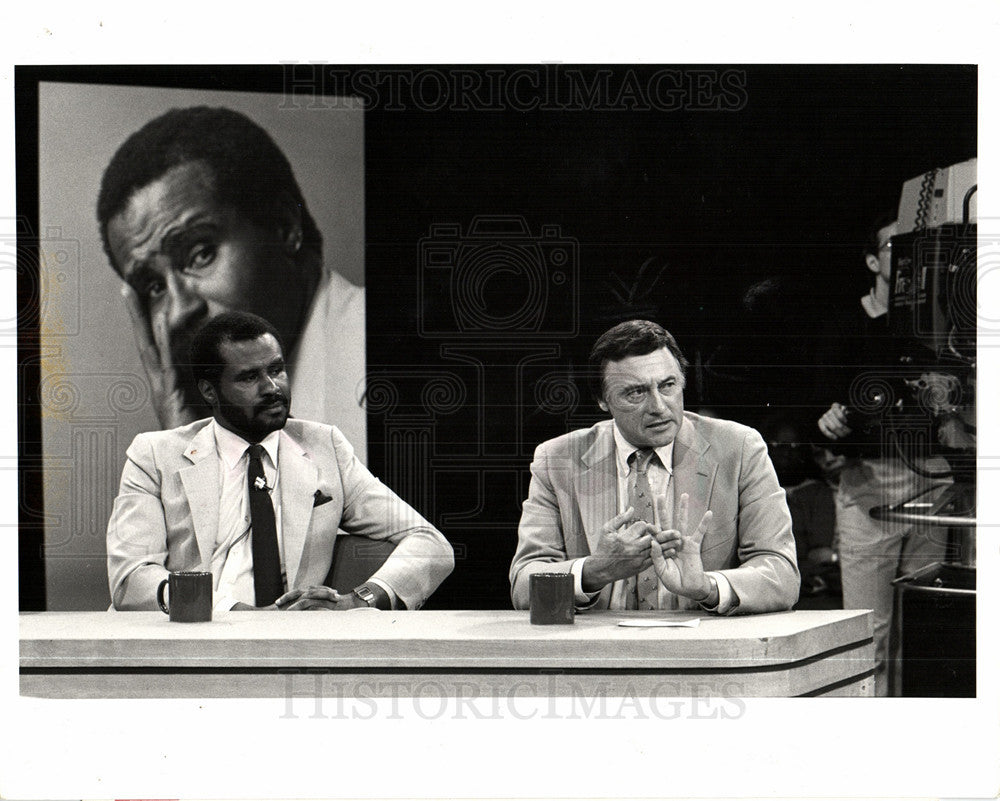 1982 Press Photo J. P. McCarthy radio WJR Detroit - Historic Images