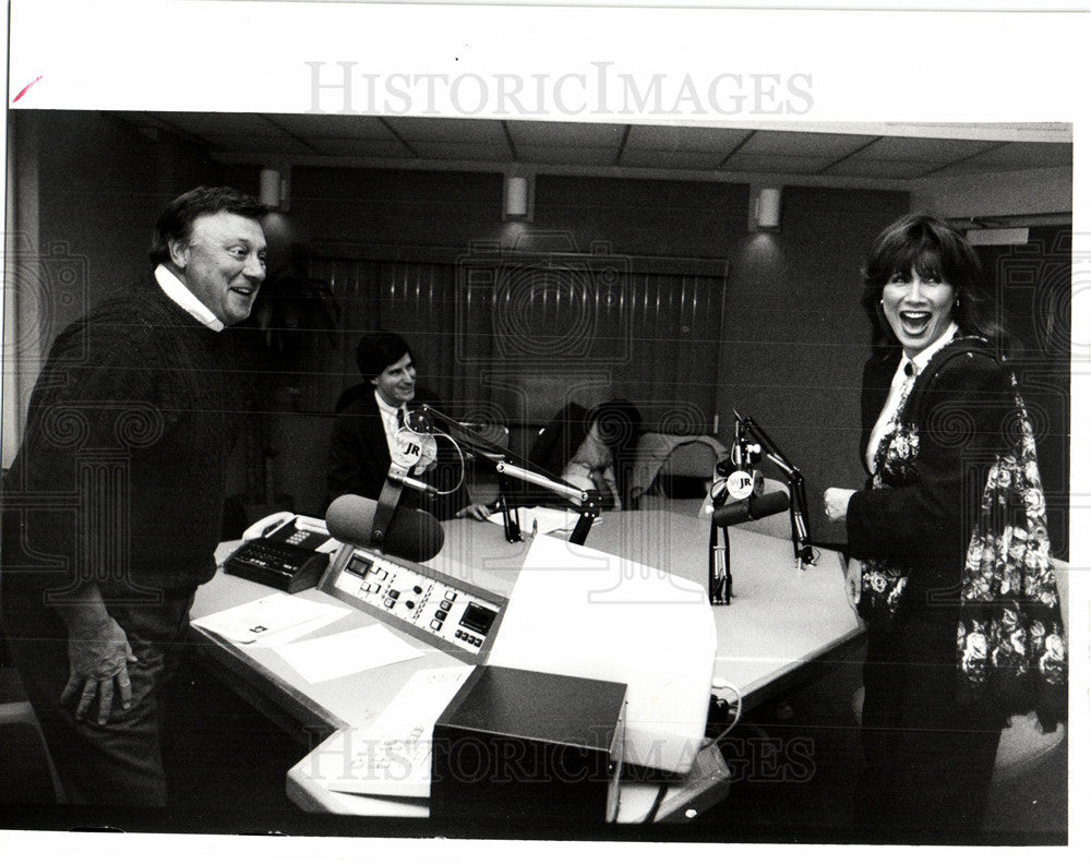 1992 Press Photo J.P. McCarthy, radio - Historic Images