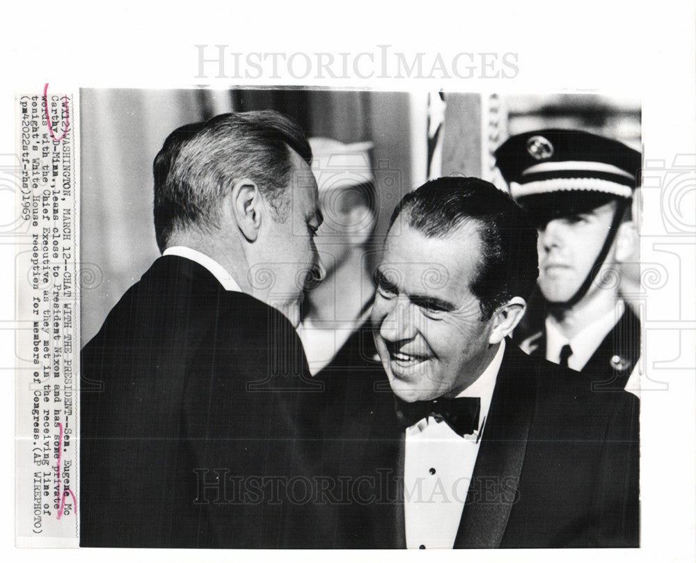 1969 Press Photo Eugene McCarthy President Nixon chat - Historic Images