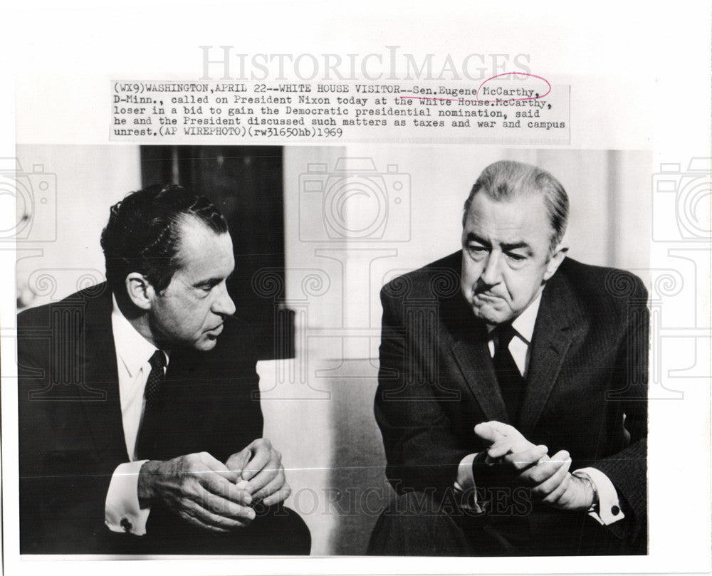 1969 Press Photo Richard Nixon Eugene McCarthy talks - Historic Images