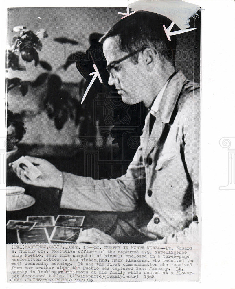 1968 Press Photo Lt. Edward R. Murphy the Pueblo letter - Historic Images