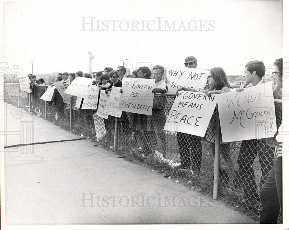 1968 Press Photo McGovern, Senator - Historic Images