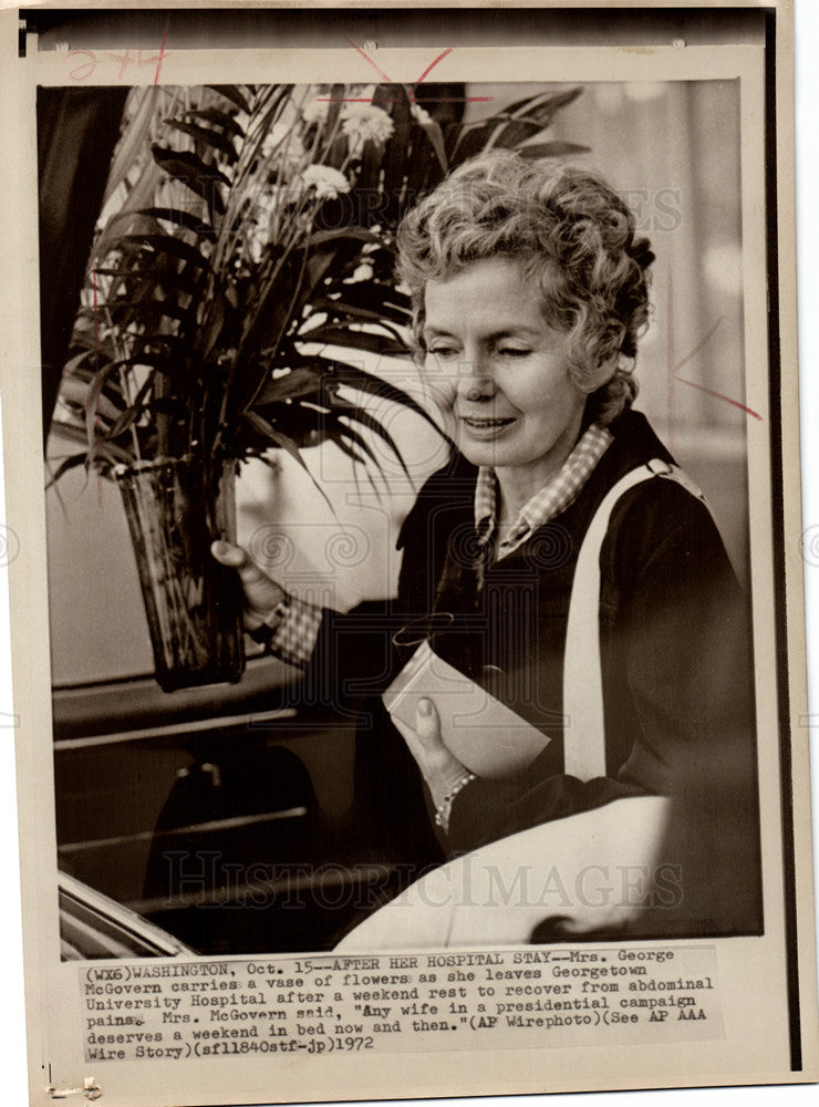 1972 Press Photo mrs.  George Stanley McGovern vase - Historic Images