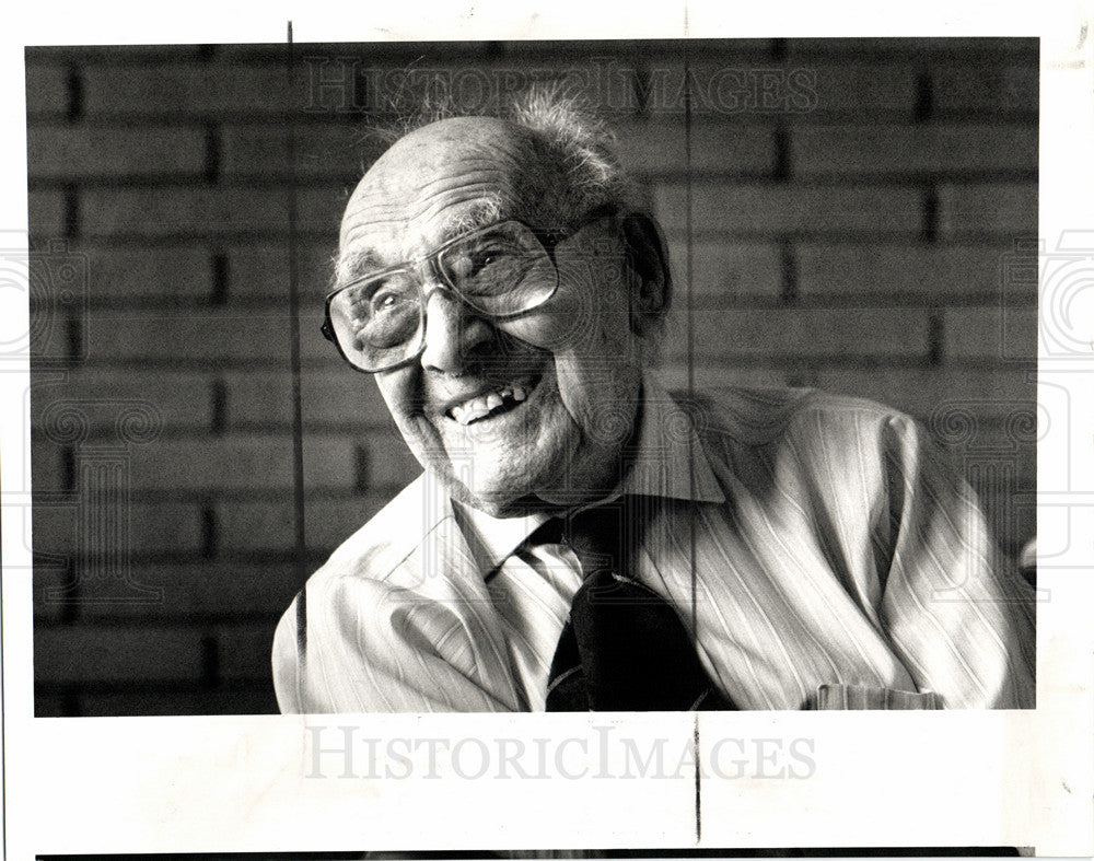 1991 Press Photo CEO John McGregor Troy Manufacturing - Historic Images