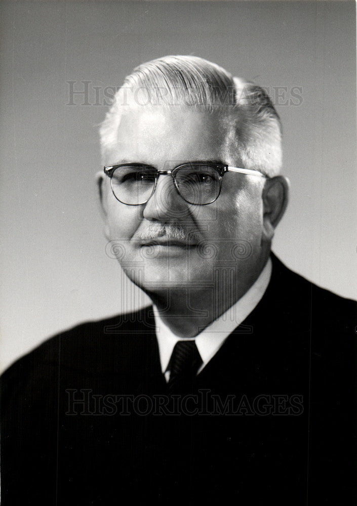 1965 Press Photo Louis D. McGregor Trustee College Law - Historic Images