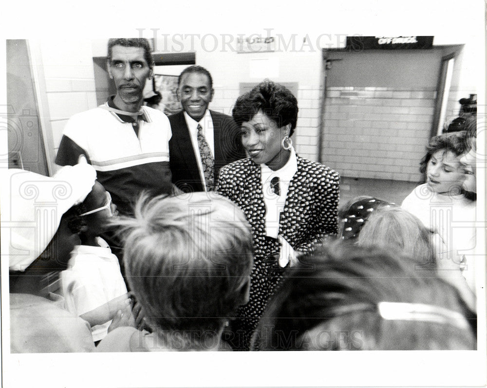 1991 Press Photo Deborah McGriff superintendent Carver - Historic Images