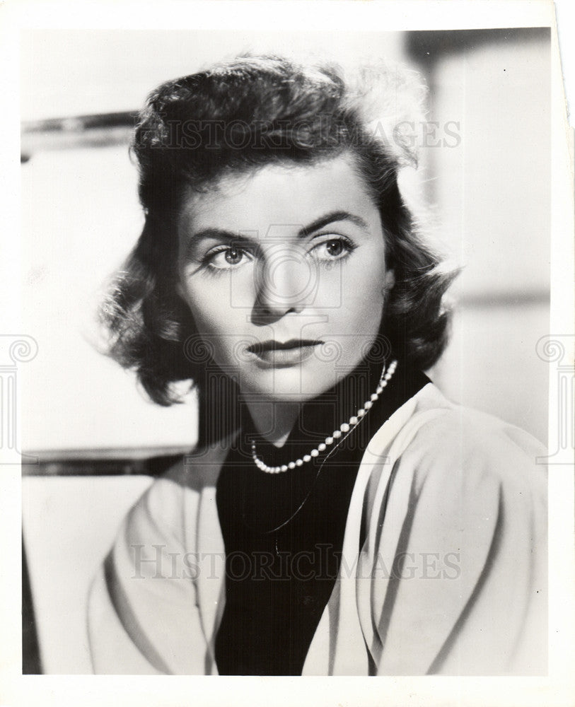 1949 Press Photo Actress Poses Movie Set Promo - Historic Images