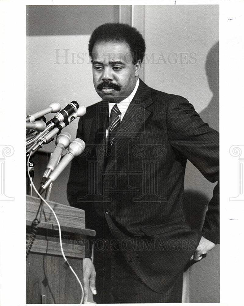 1979 Press Photo Donald McHenry American diplomat UN - Historic Images